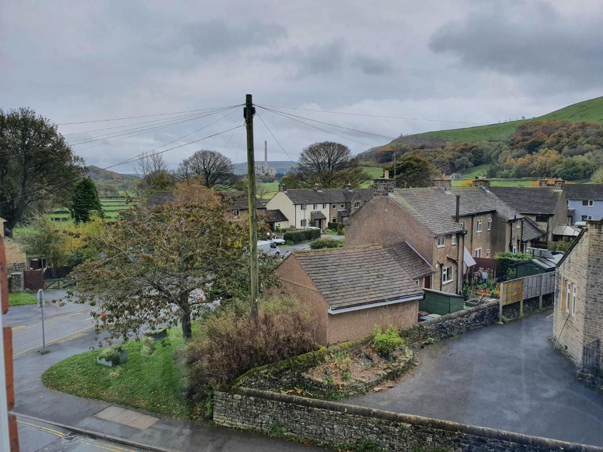 Swiss House B&B Castleton  Exterior foto